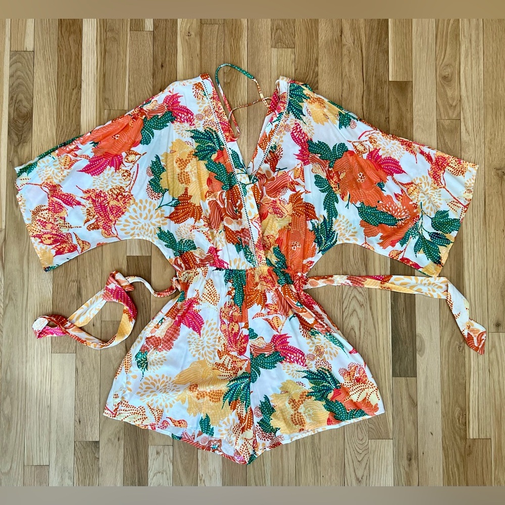 Women’s Tie Waist Romper, size large